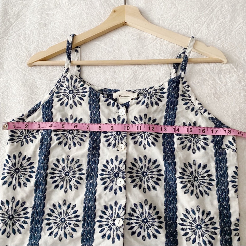 Pretty Eyelet Lace & Embroidered Button Down Camisole - Picture 4 of 9